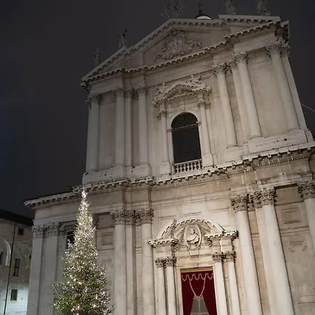 Piazza Duomo Cathedral View * Brescia