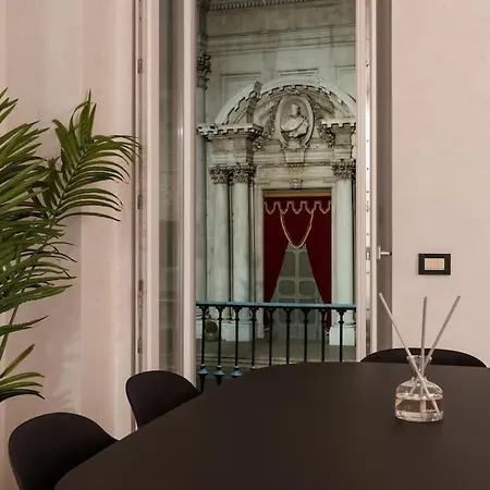 Piazza Duomo Cathedral View Appartement *