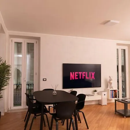 Piazza Duomo Cathedral View * Brescia