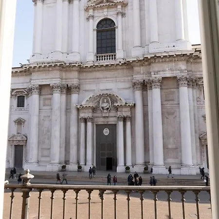 Piazza Duomo Cathedral View *