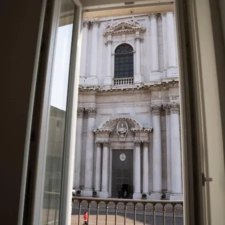 Piazza Duomo Cathedral View * Brescia
