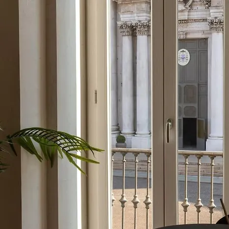 Piazza Duomo Cathedral View Appartement *