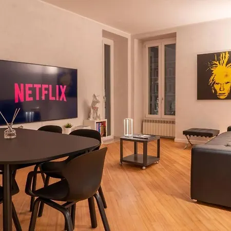 Piazza Duomo Cathedral View