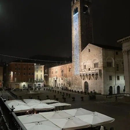 Piazza Duomo Cathedral View Appartamento