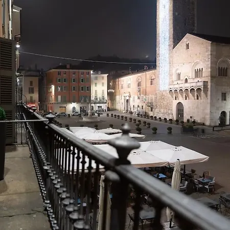 Piazza Duomo Cathedral View Apartment Brescia
