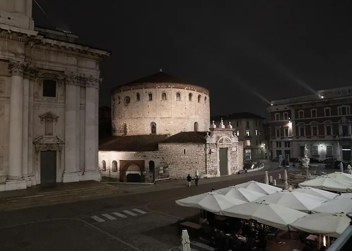 Piazza Duomo Cathedral View *