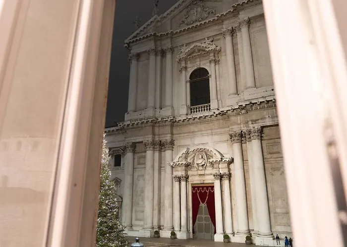 Piazza Duomo Cathedral View Lejlighed