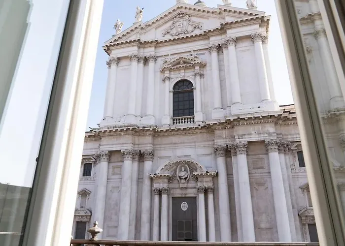 Piazza Duomo Cathedral View Appartamento