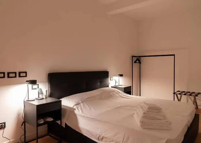 Piazza Duomo Cathedral View Appartamento Brescia