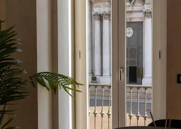 Piazza Duomo Cathedral View Appartamento *