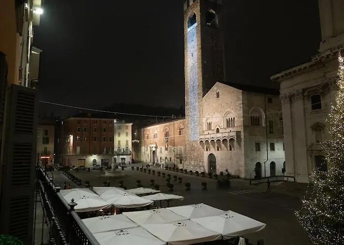 Piazza Duomo Cathedral View Appartamento