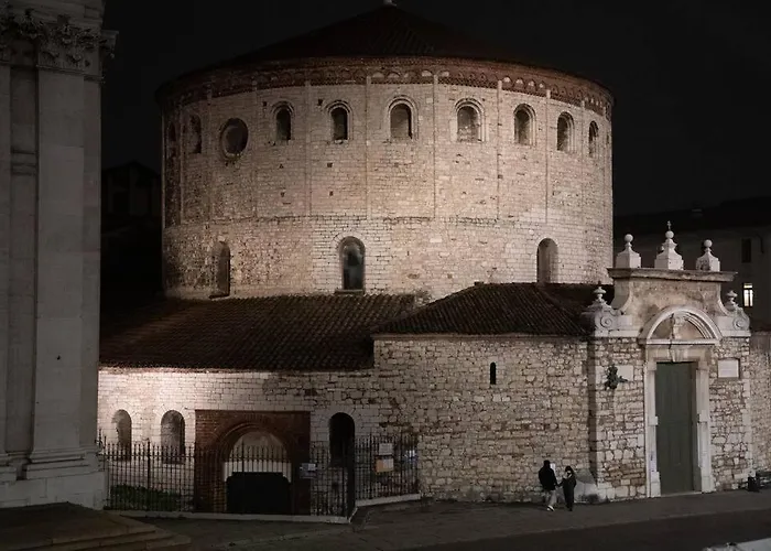Piazza Duomo Cathedral View Appartamento Brescia